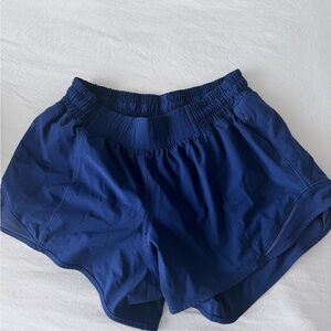 Lululemon Hotty Hot Shorts 4 inch